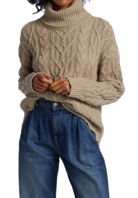 Nili Lotan Gigi Cable-Knit Cashmere Sweater